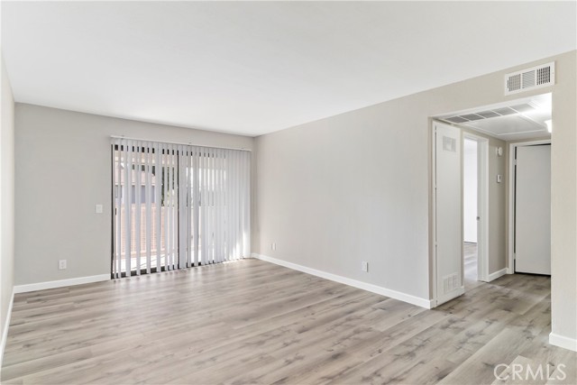 Detail Gallery Image 5 of 11 For 3420 Falcon St #115,  Pomona,  CA 91767 - 2 Beds | 2 Baths