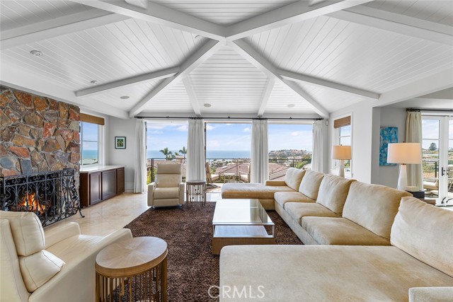 Detail Gallery Image 5 of 43 For 322 Emerald Bay, Laguna Beach,  CA 92651 - 6 Beds | 6/1 Baths