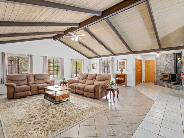 Detail Gallery Image 7 of 65 For 52092 Road 423, Oakhurst,  CA 93644 - 5 Beds | 3 Baths