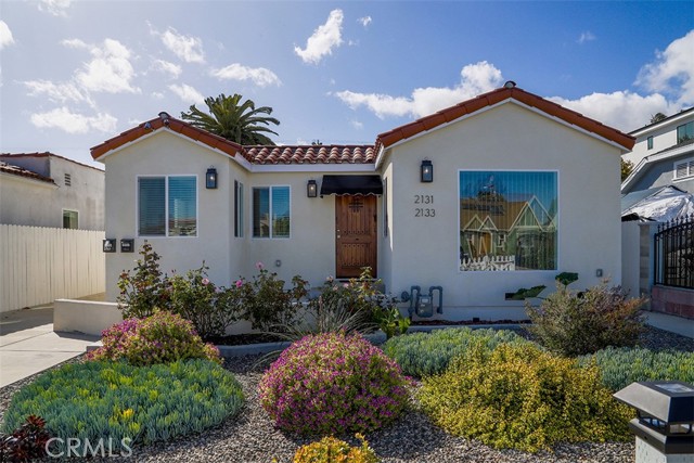 2131 2133 S Cloverdale Avenue, Los Angeles CA: https://media.crmls.org/medias/4a4ac26d-e60d-4415-b5a5-14ee11920c76.jpg