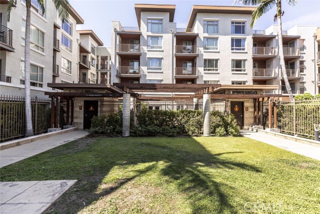 100 S Alameda Street, Los Angeles CA: https://media.crmls.org/medias/4a4bced9-53ee-4d08-8eae-6ccc0aa9c04a.jpg