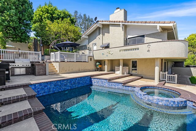 Detail Gallery Image 6 of 38 For 12782 Periwinkle, North Tustin,  CA 92705 - 5 Beds | 3/1 Baths