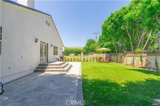 5840 White Oak Avenue, Encino CA: https://media.crmls.org/medias/4a4c0a13-fc1f-427d-82ab-6bd351a8bc47.jpg