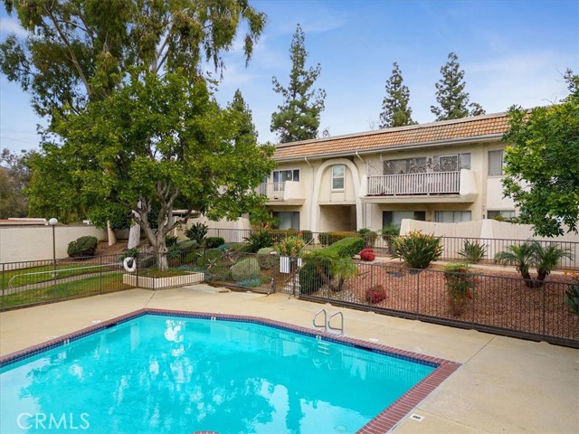 Detail Gallery Image 1 of 1 For 4525 Ramona Ave #10,  La Verne,  CA 91750 - 1 Beds | 1 Baths