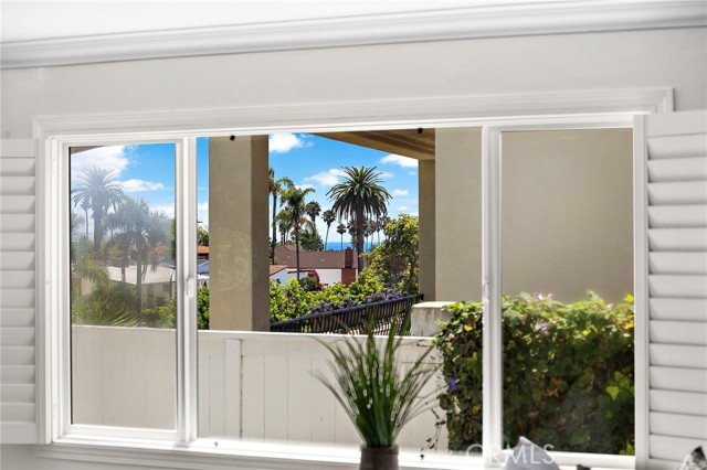 Detail Gallery Image 9 of 61 For 204 Esplanade, San Clemente,  CA 92672 - 4 Beds | 2/1 Baths