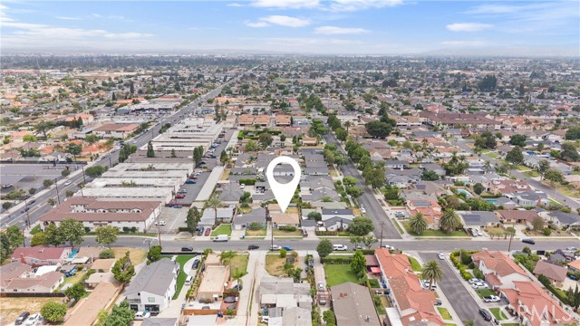 7437 Laura Street, Downey CA: https://media.crmls.org/medias/4a4dbc1d-bf1c-4a69-91b8-40e08a362981.jpg