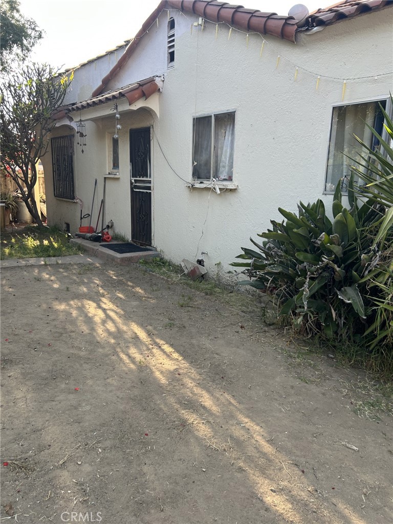 2002 W Avenue 33