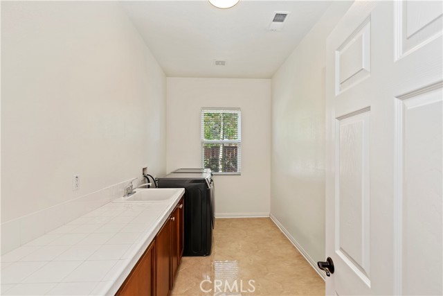 Detail Gallery Image 26 of 69 For 15720 Glendon Creek Ct, Riverside,  CA 92503 - 5 Beds | 4/1 Baths