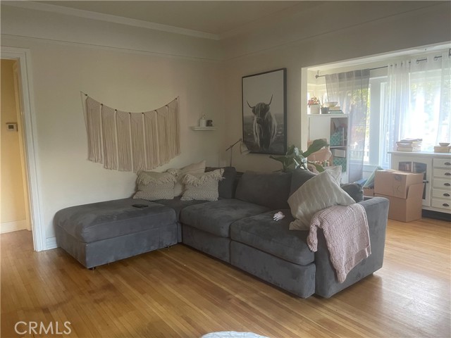 11958 Sarah Street, Valley Village CA: https://media.crmls.org/medias/4a50cd16-a868-46c7-94c8-f00554d20d14.jpg