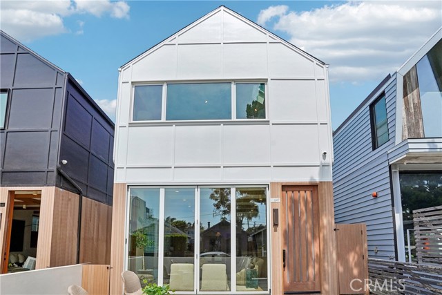 Image 59 of 66 For 647 Navy Street