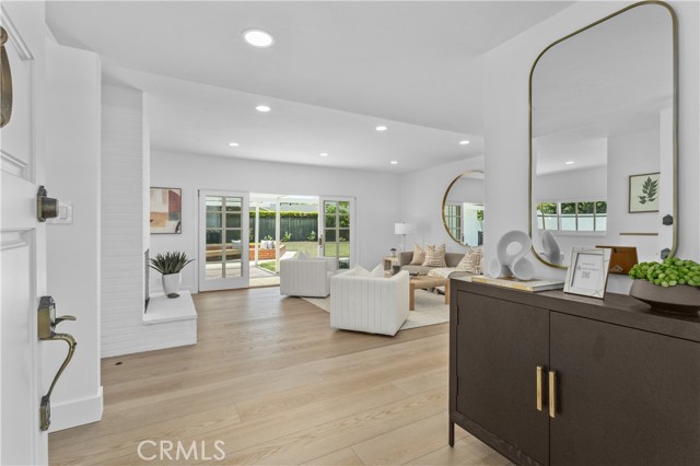 2045 Commodore Road, Newport Beach CA: https://media.crmls.org/medias/4a514d5c-eefe-404c-81c0-ae05bfb8c0a5.jpg