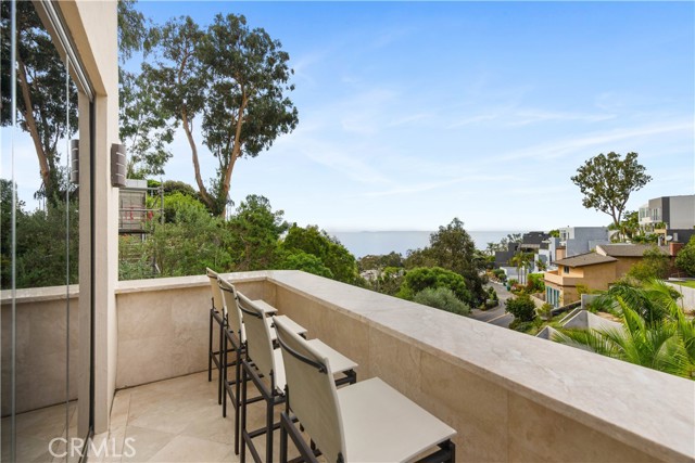 Detail Gallery Image 1 of 55 For 825 Summit Dr, Laguna Beach,  CA 92651 - 3 Beds | 2/1 Baths
