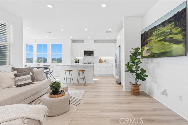 Detail Gallery Image 2 of 75 For 1300 Lasso Way #305,  Rancho Mission Viejo,  CA 92694 - 2 Beds | 2 Baths