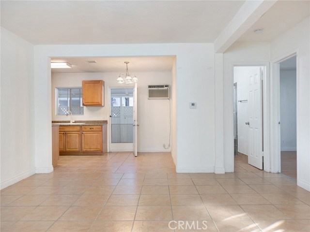 Detail Gallery Image 9 of 36 For 5020 Topanga Canyon, Woodland Hills,  CA 91364 - 2 Beds | 1 Baths