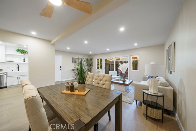 Detail Gallery Image 4 of 28 For 4810 Hollow Corner Rd #144,  Culver City,  CA 90230 - 2 Beds | 2 Baths