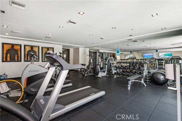 Detail Gallery Image 20 of 24 For 432 N Oakhurst Dr #503,  Beverly Hills,  CA 90210 - 2 Beds | 2/1 Baths