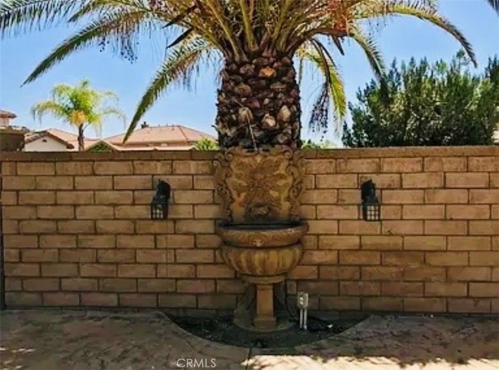 https://media.crmls.org/medias/4a541a96-4bd6-4850-9be9-2d934b854904.jpg?preset=X-Large