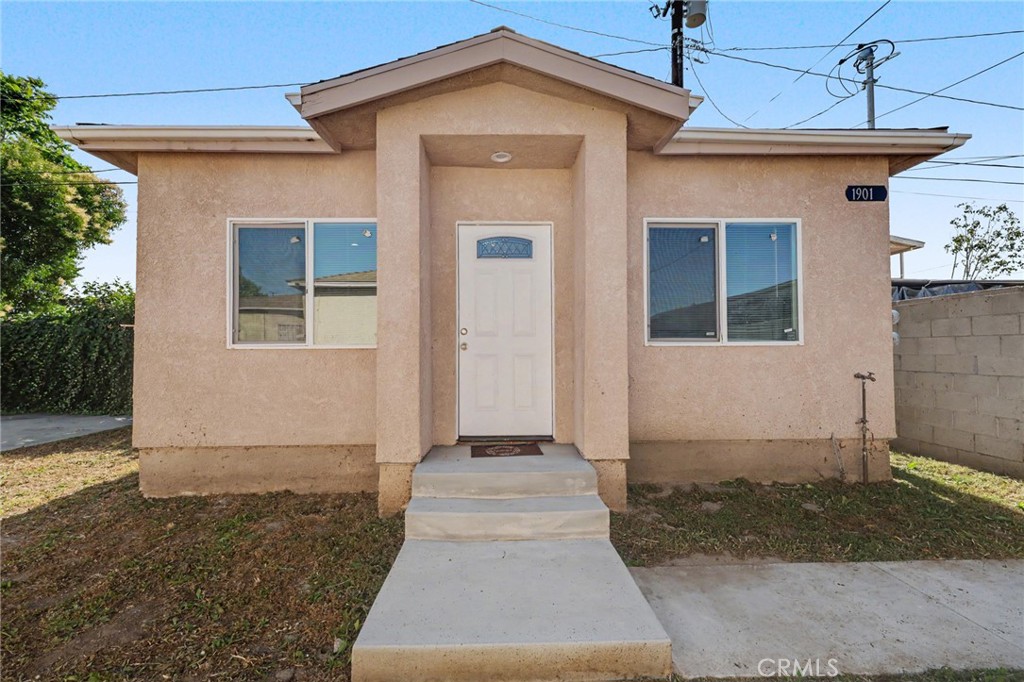 1903 N Grape Avenue