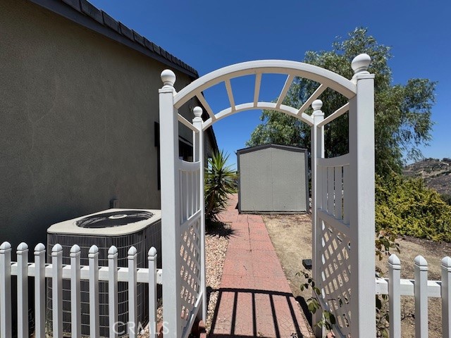21650 Skyhill Place, Perris CA: https://media.crmls.org/medias/4a54ba5d-9ff6-4b53-ac43-5803fdcdc578.jpg