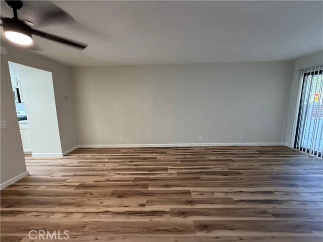 Detail Gallery Image 3 of 14 For 5250 Colodny Dr #21,  Agoura Hills,  CA 91301 - 2 Beds | 2/1 Baths