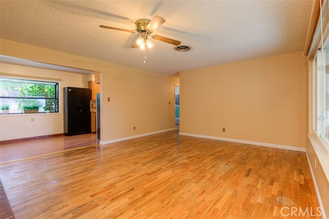 Detail Gallery Image 4 of 33 For 233 Skyline Bld, Oroville,  CA 95966 - 3 Beds | 2 Baths