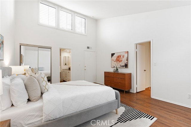 Detail Gallery Image 10 of 26 For 11622 Moorpark St #2,  Studio City,  CA 91602 - 2 Beds | 2/1 Baths