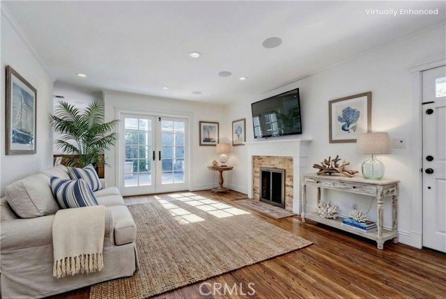 Detail Gallery Image 3 of 44 For 456 30th St, Manhattan Beach,  CA 90266 - 3 Beds | 2 Baths