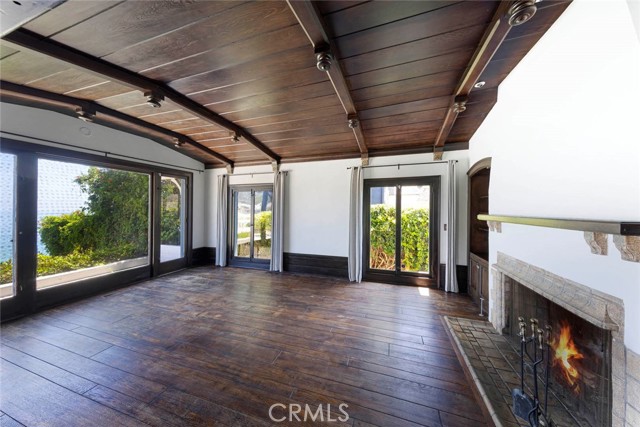 1051 Marine Drive, Laguna Beach CA: https://media.crmls.org/medias/4a56985f-c0c2-4827-95ee-acad9cb1609d.jpg
