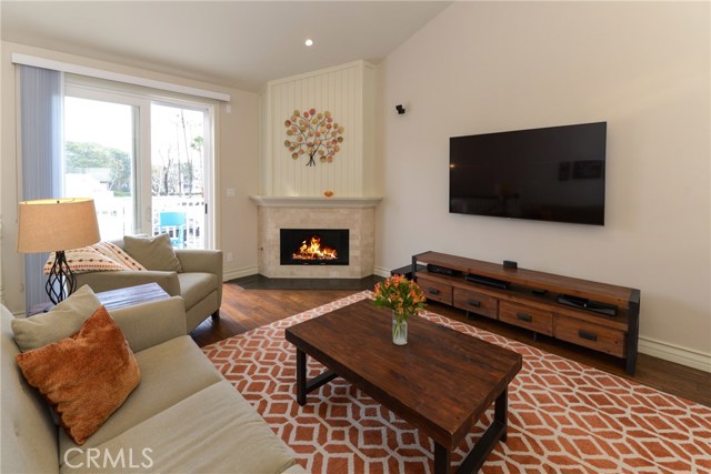 129 Broadway, Redondo Beach, California 90277, 3 Bedrooms Bedrooms, ,3 BathroomsBathrooms,Residential,Sold,Broadway,PV17006440