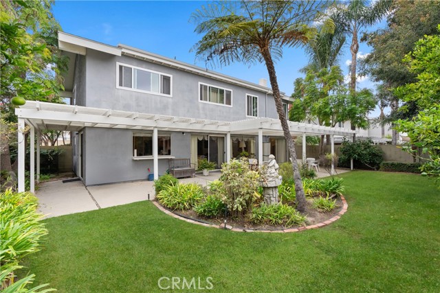 Detail Gallery Image 7 of 37 For 9412 Hingham, Huntington Beach,  CA 92646 - 5 Beds | 3 Baths