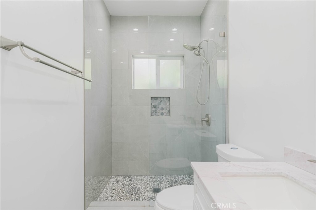 https://media.crmls.org/medias/4a57d0b5-f299-4021-a776-25e8ab8e5344.jpg?preset=X-Large