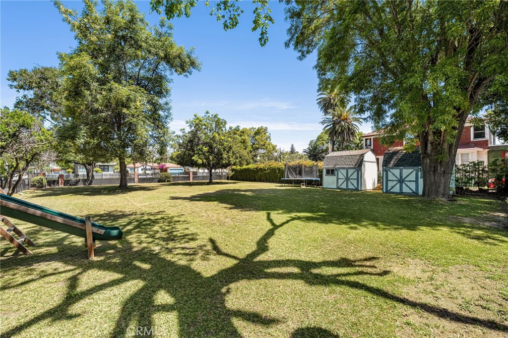 https://media.crmls.org/medias/4a594653-5c10-4376-89c0-6da229548954.jpg?preset=X-Large