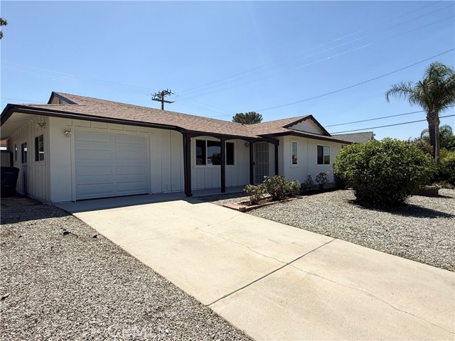 29141 Thornhill Drive, Menifee CA: https://media.crmls.org/medias/4a59e1ba-13f7-4081-84c8-a026c4f60611.jpg