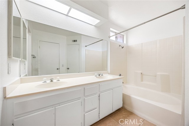 Detail Gallery Image 16 of 37 For 8541 Dove Creek, Hesperia,  CA 92344 - 4 Beds | 3 Baths