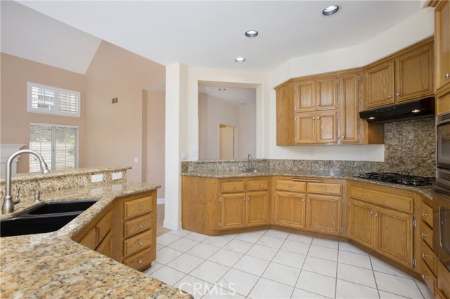 Detail Gallery Image 3 of 17 For 26711 Laurel Crest Dr, Laguna Hills,  CA 92653 - 4 Beds | 3 Baths