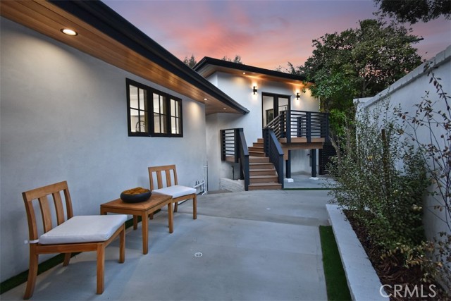 Detail Gallery Image 54 of 68 For 13327 Cheltenham Dr, Sherman Oaks,  CA 91423 - 4 Beds | 5/1 Baths