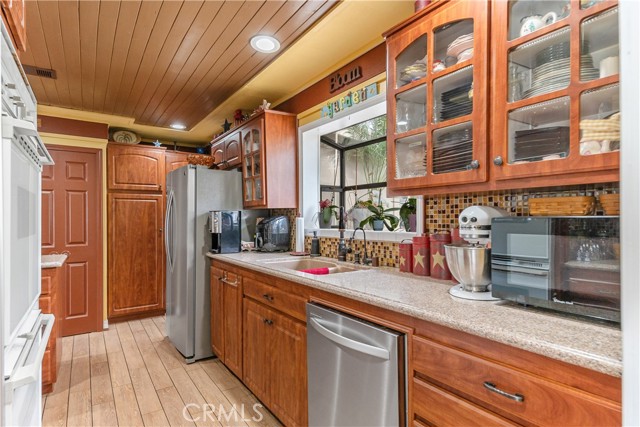 2033 E Duell Street, Glendora CA: https://media.crmls.org/medias/4a5b3959-d5d0-4367-bf89-82977cca523b.jpg