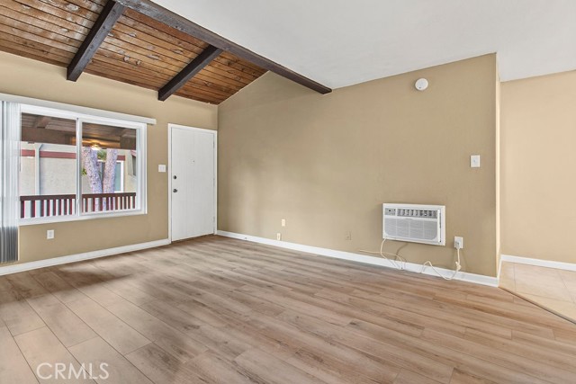Detail Gallery Image 5 of 20 For 1030 W Macarthur Bld #100,  Santa Ana,  CA 92707 - 1 Beds | 1 Baths