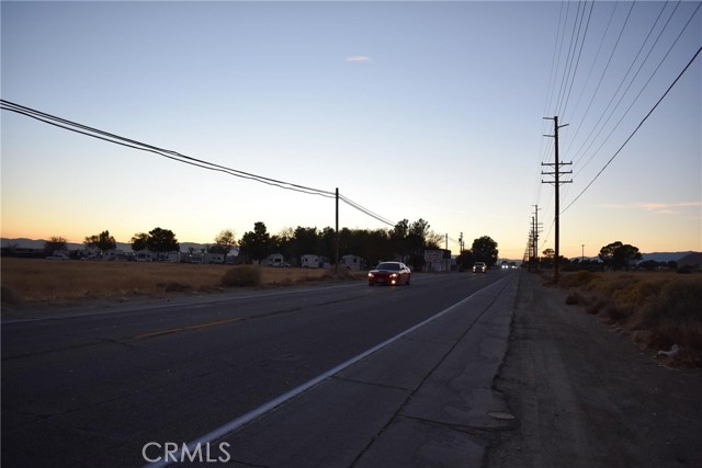 4800 W Rosamond Boulevard, Rosamond CA: https://media.crmls.org/medias/4a5ba31a-5122-41ab-8ad1-22def28c6b96.jpg