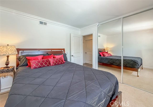 17547 Rushing Drive, Granada Hills CA: https://media.crmls.org/medias/4a5bb9be-f3cf-42be-8df7-c694c2bf3a8c.jpg