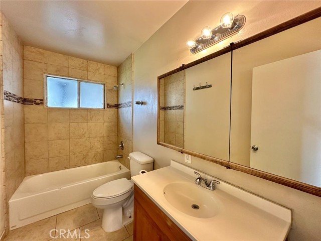 Detail Gallery Image 17 of 18 For 3345 N Miami Ave, Fresno,  CA 93727 - 3 Beds | 1 Baths