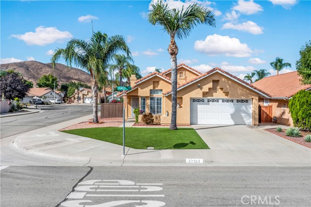 Detail Gallery Image 3 of 35 For 27323 Family Cir, Menifee,  CA 92586 - 3 Beds | 2 Baths