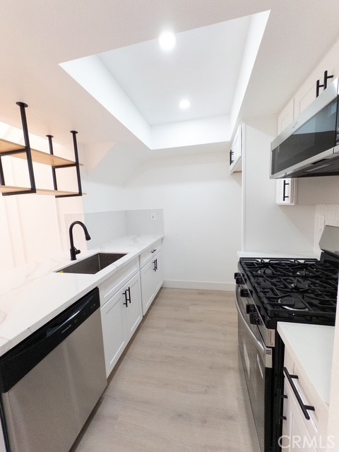 Detail Gallery Image 7 of 32 For 12601 Van Nuys Bld #209,  Pacoima,  CA 91331 - 1 Beds | 1 Baths