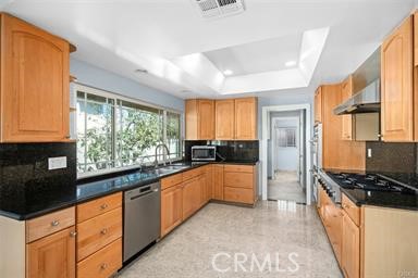 Detail Gallery Image 6 of 17 For 4635 Nomad, Woodland Hills,  CA 91364 - 4 Beds | 3 Baths