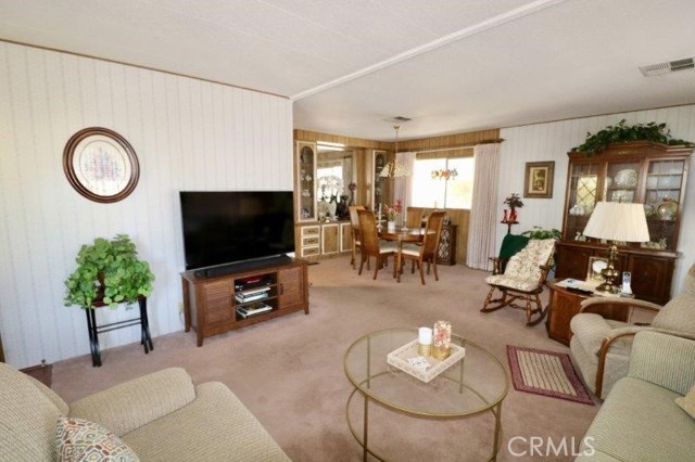 Detail Gallery Image 17 of 46 For 12726 Lake Forest Dr #25,  La Mirada,  CA 90638 - 2 Beds | 2 Baths