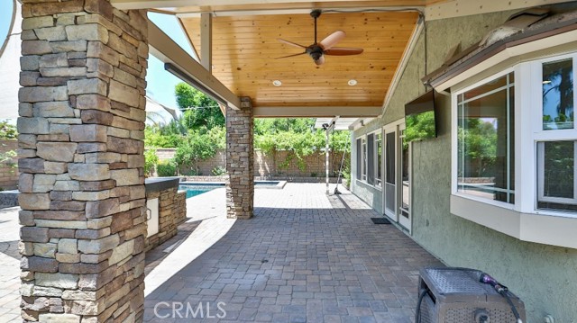 20931 Avenida Amapola, Lake Forest CA: https://media.crmls.org/medias/4a5cf2e5-231a-4e28-a514-cd8bdf149e74.jpg