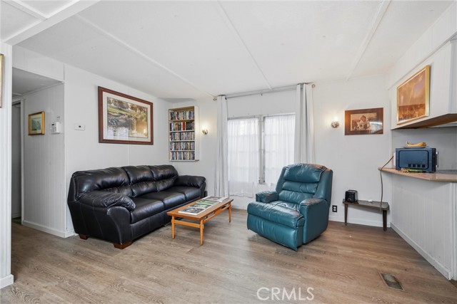 Detail Gallery Image 2 of 14 For 3040 Lakeview, Nice,  CA 95464 - 2 Beds | 1 Baths