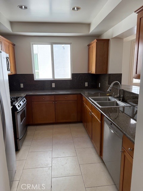 1241 S Westgate Avenue, Los Angeles CA: https://media.crmls.org/medias/4a5ed59b-3b5e-453b-b4d0-4e8551cf1365.jpg