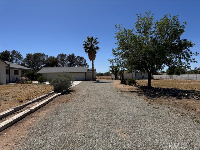 Detail Gallery Image 37 of 50 For 35648 Mountain View Rd, Hinkley,  CA 92347 - 5 Beds | 3/1 Baths