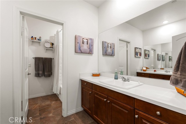 11484 Corte Cuyama, Jurupa Valley CA: https://media.crmls.org/medias/4a603293-28a3-4dcb-9192-807cec2aa5f5.jpg